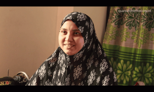 কোয়ান্টাম সেলাই প্রশিক্ষণ স্বনির্ভরায়ন থেকে প্রশিক্ষণ ও সেলাই মেশিন পেয়ে স্বাবলম্বী রাশিদা বেগম