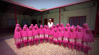 বাবা হারিয়ে ট্রমাগ্রস্ত সুমাইয়া ৫ পারা কোরআন হিফজ করেছে; অচিরেই হবে কোরআনে হাফেজ